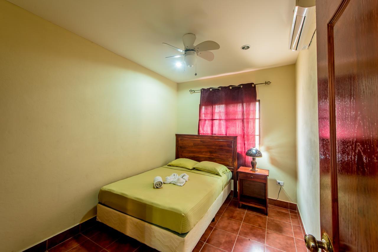 Fullmoon Hotel Granada Bilik gambar